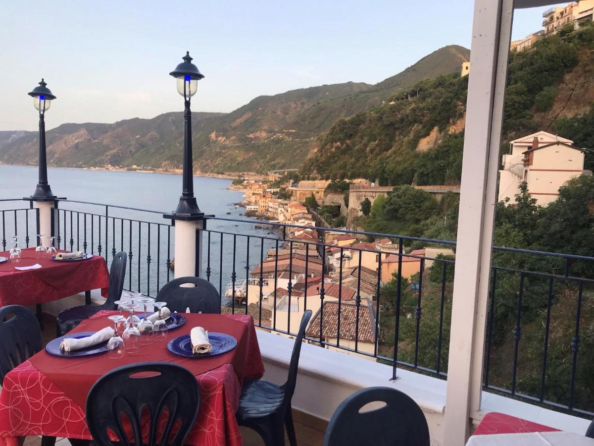 Casa Vacanze Mm Rooms Шила Екстериор снимка