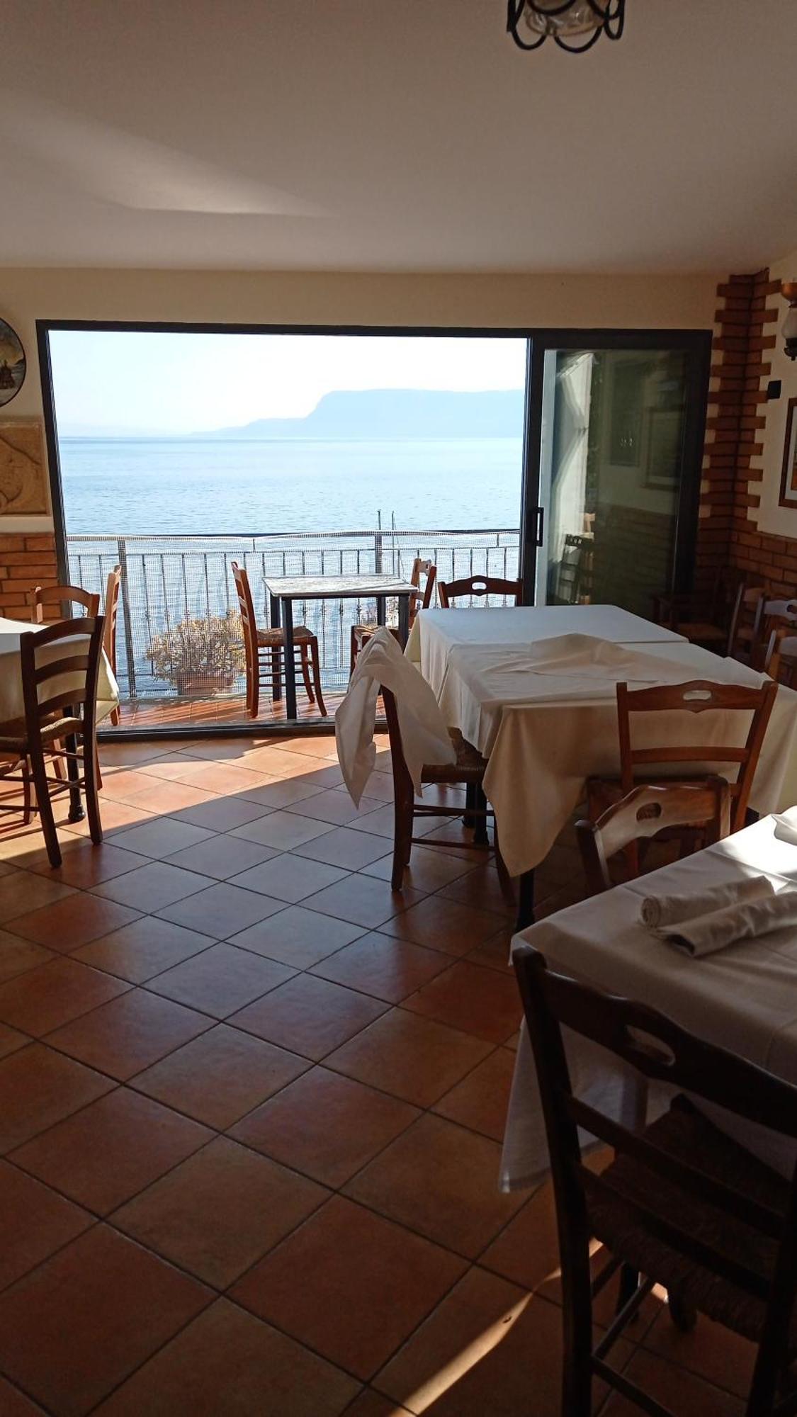 Casa Vacanze Mm Rooms Шила Екстериор снимка